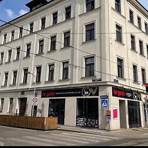 Apartamento Klimatisiertes Dachgeschoss City In Zentrum Wiens, Viena