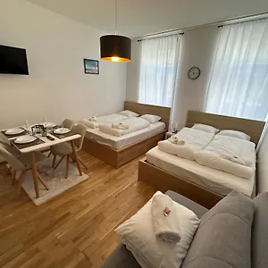 Cozy 5-person In 6 Wien